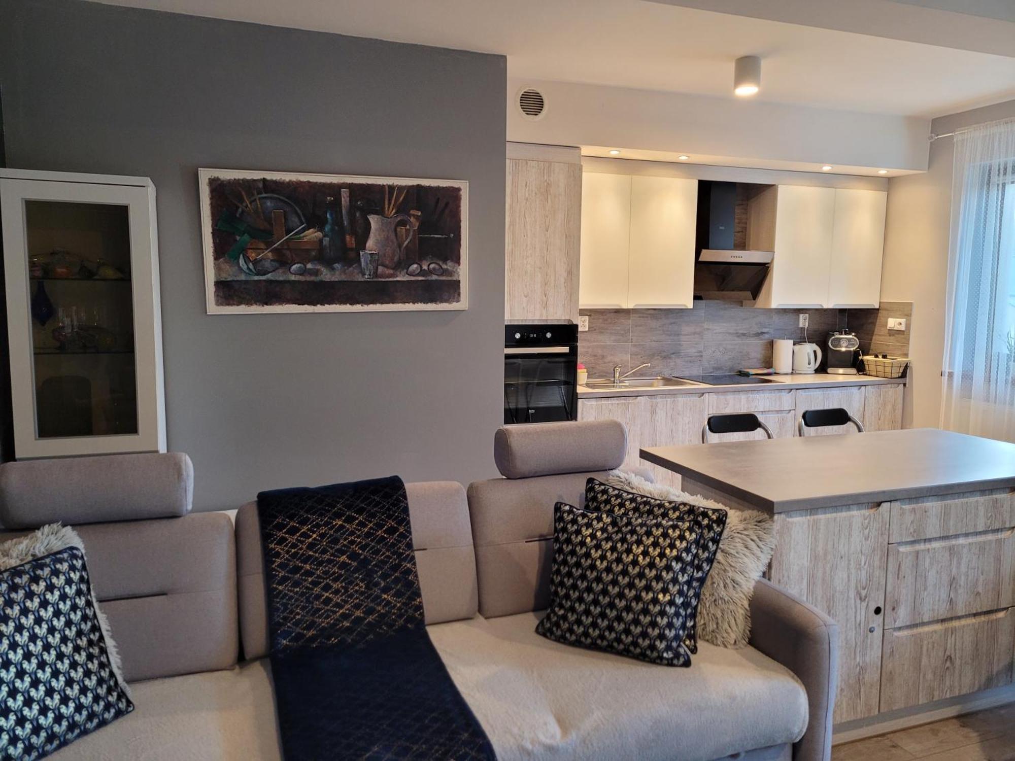 Apartament Lilla Jelenia Góra Extérieur photo